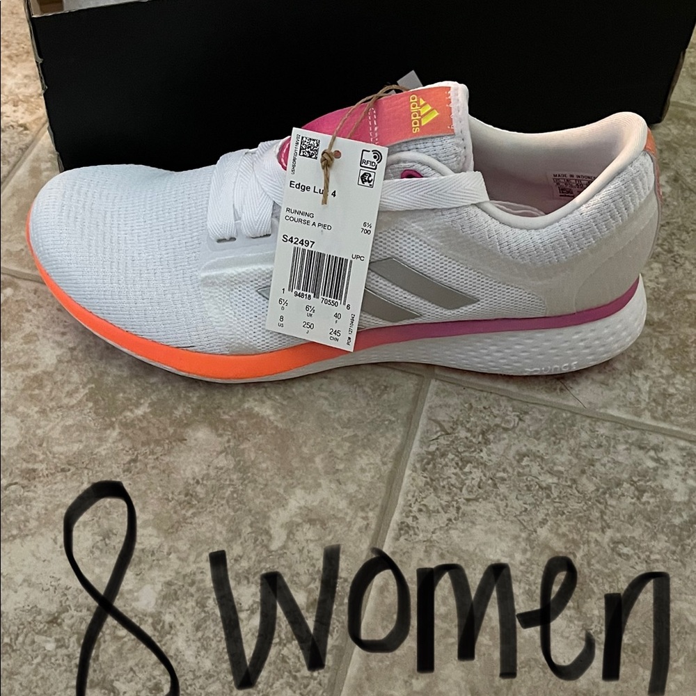 New with tags women shoes; bought for my daughter; she didn’t like the style